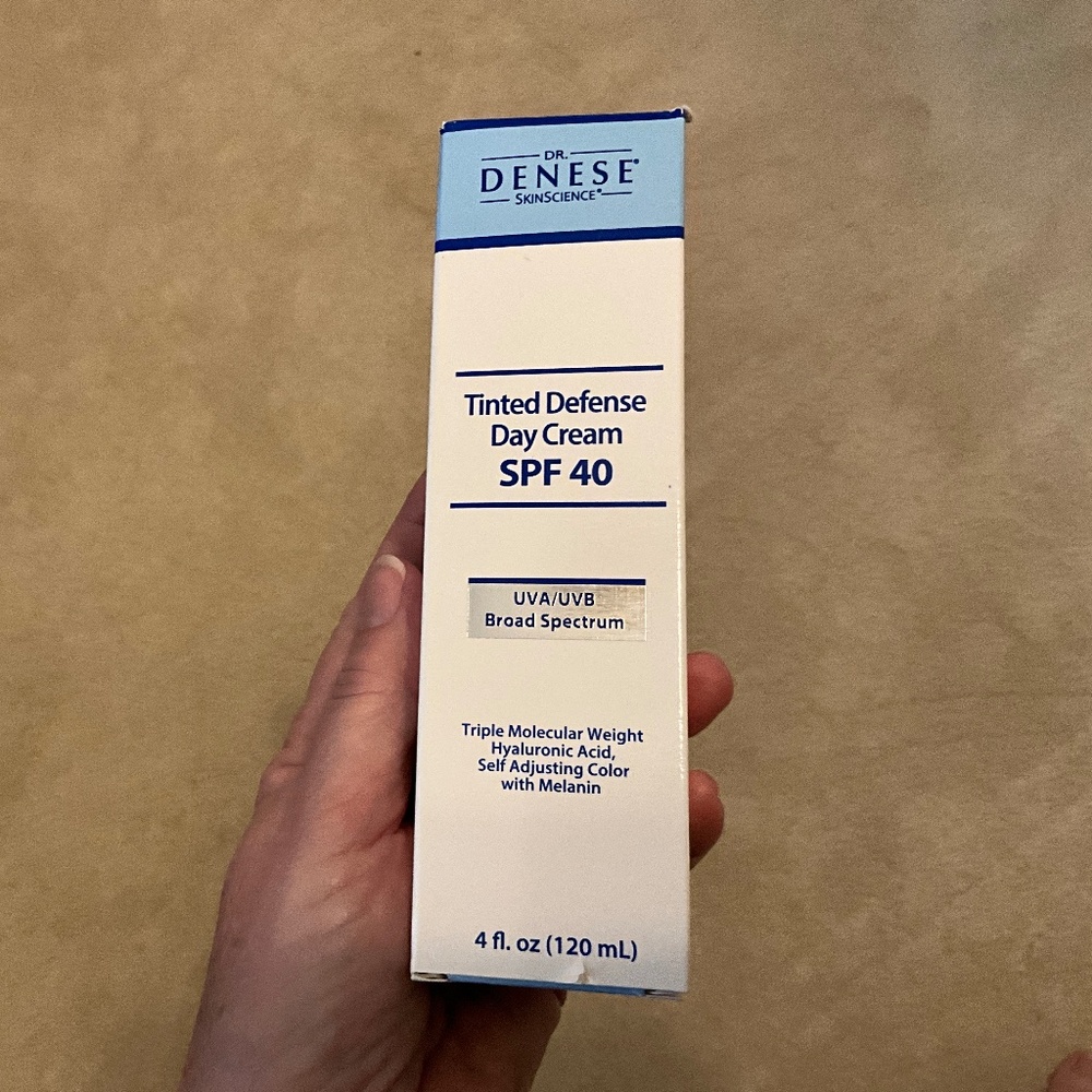 Dr. Denese skin science tinted defense day cream Natural SPF 40 NWT